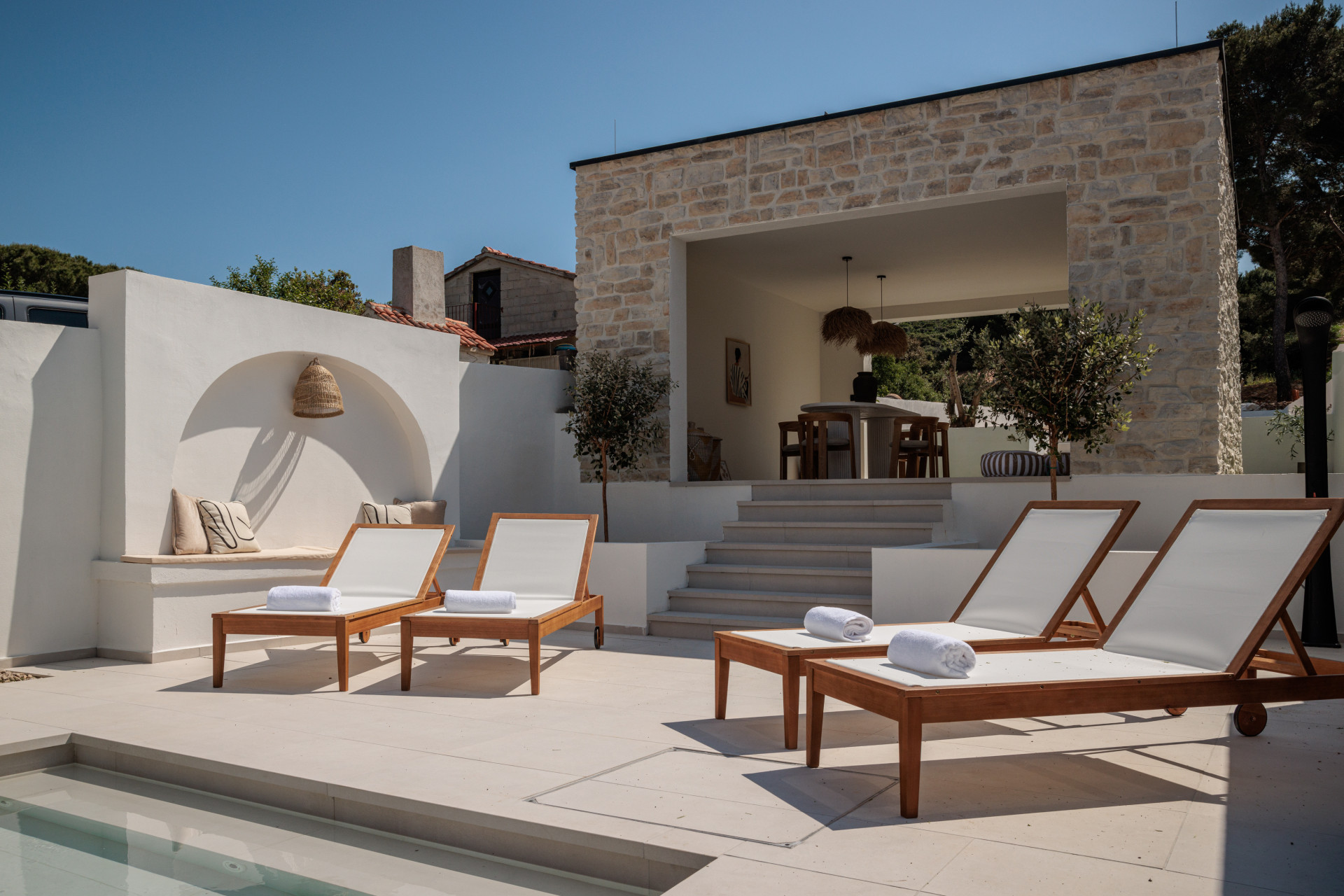 Villa Casa NoTa sun deck and pool
